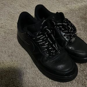 Black Air force 1 supreme laces
